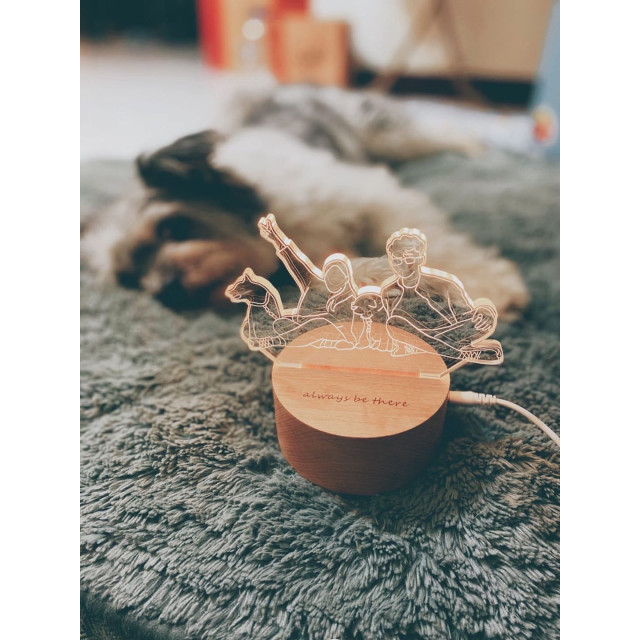 【客製化寵物紀念夜燈】人寵旅行合照線條風｜陪伴時光的溫柔紀錄