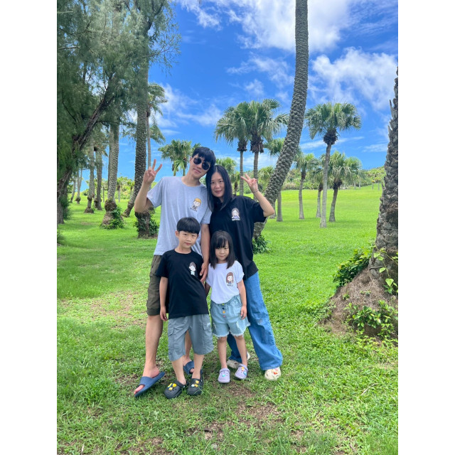 弟弟生日限定！全家福親子裝插畫T恤 穿上回憶，也穿上我們的幸福日常