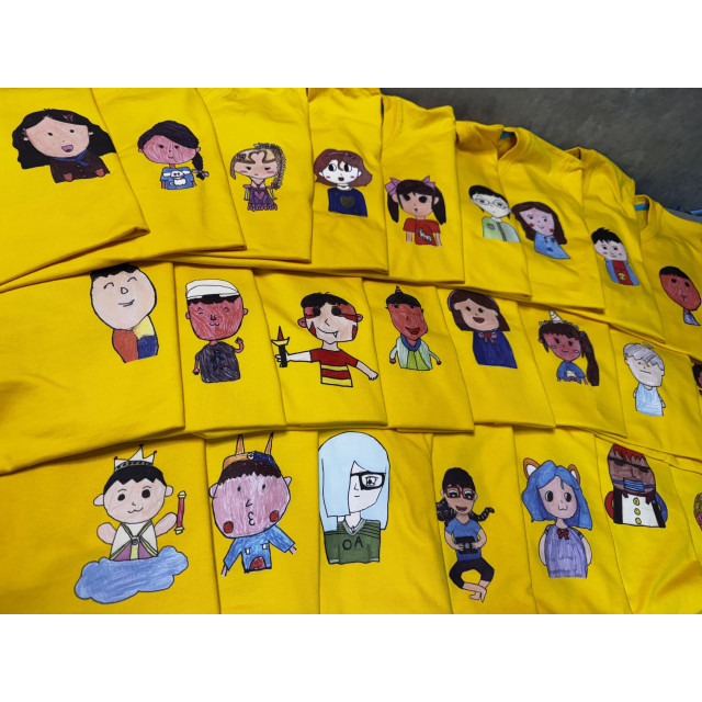 孩子自己畫的班服｜MiniGarden 客製化創意T恤，讓童年創作穿在身上