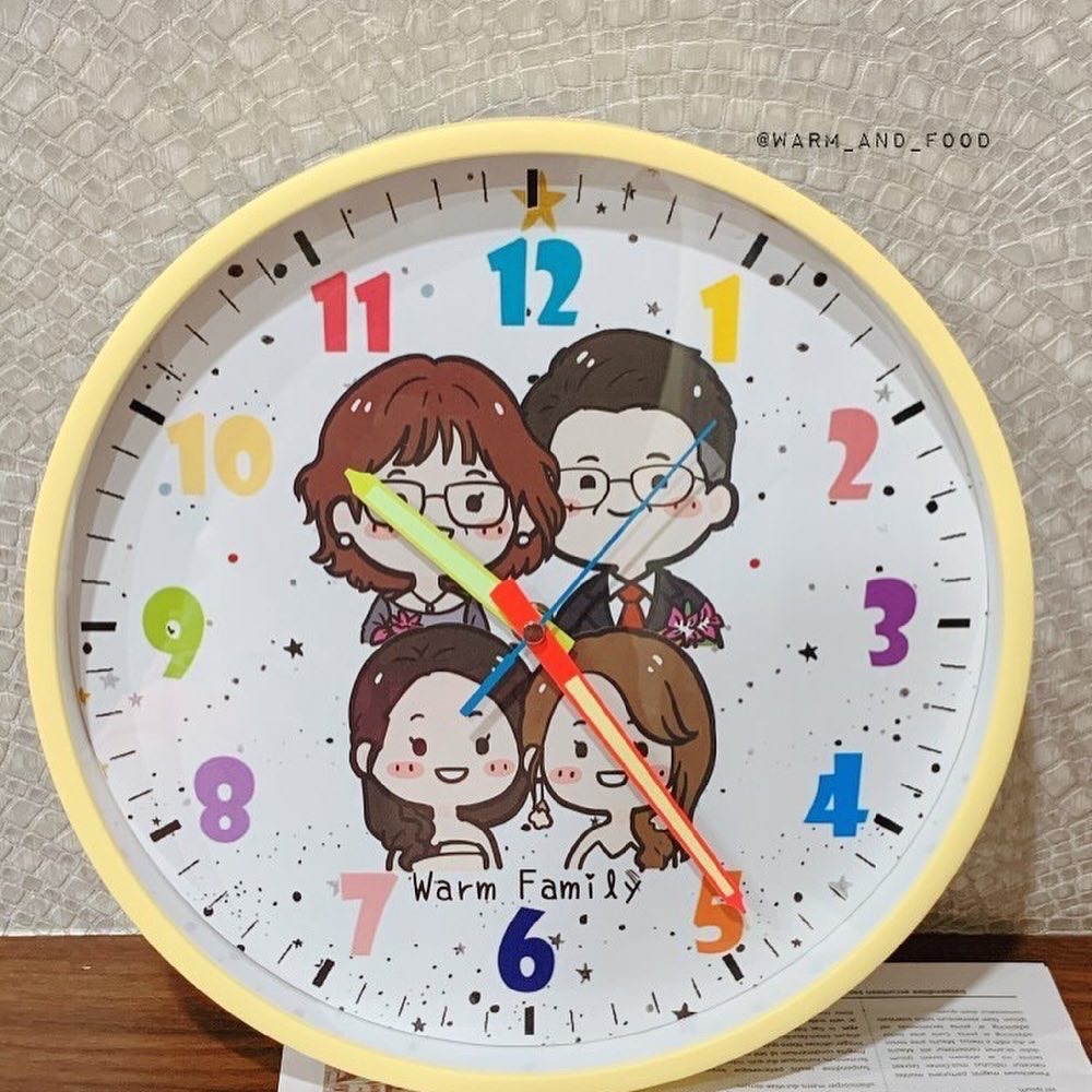 MiniGarden 鵝黃色客製化時鐘，色系溫暖可愛，適合家居佈置與情感紀念