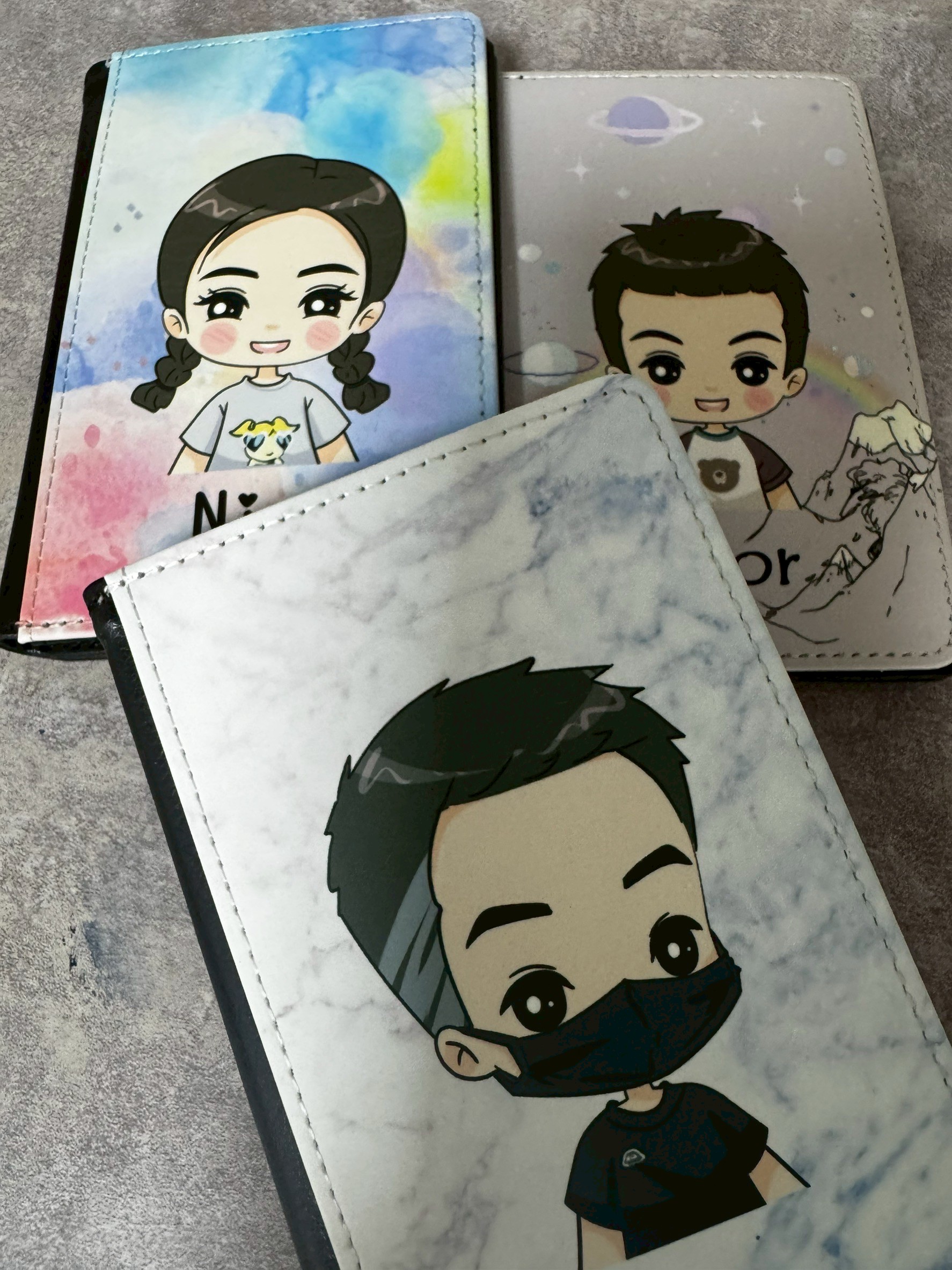 客製化插畫護照套，大理石背景帥氣風